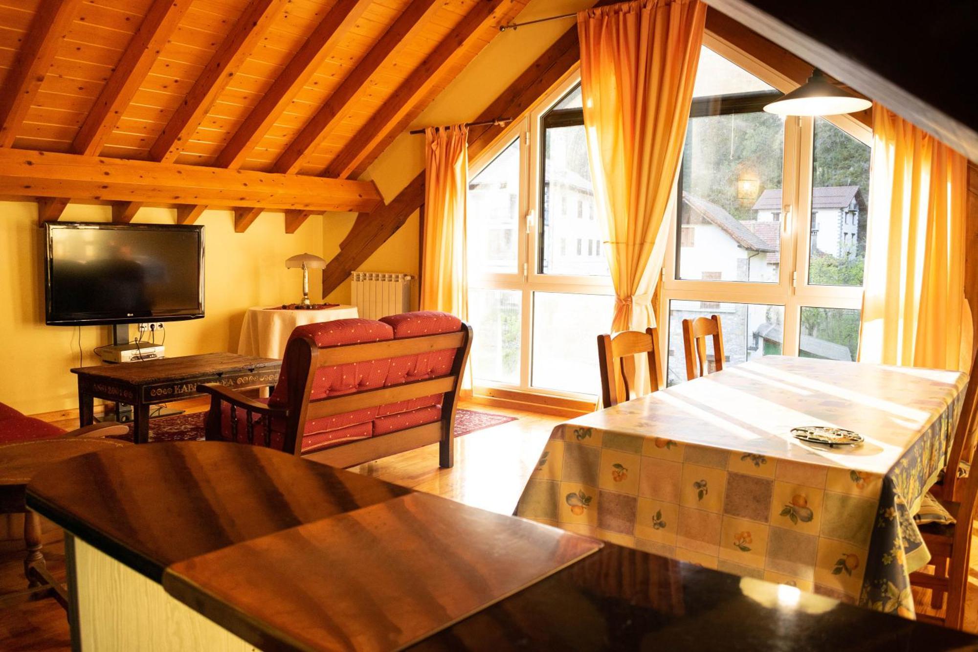 Kabila Enea 2 Apartment Uztarroz Bagian luar foto