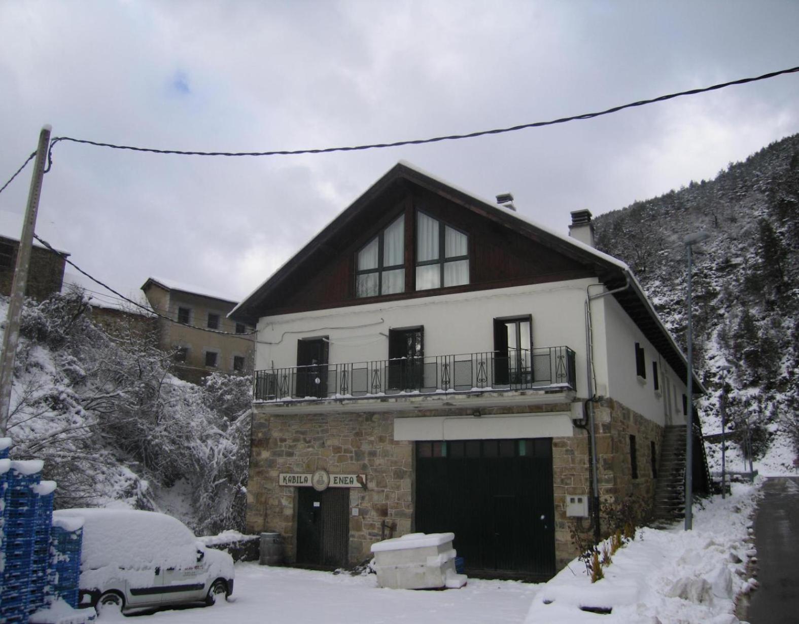 Kabila Enea 2 Apartment Uztarroz Bagian luar foto